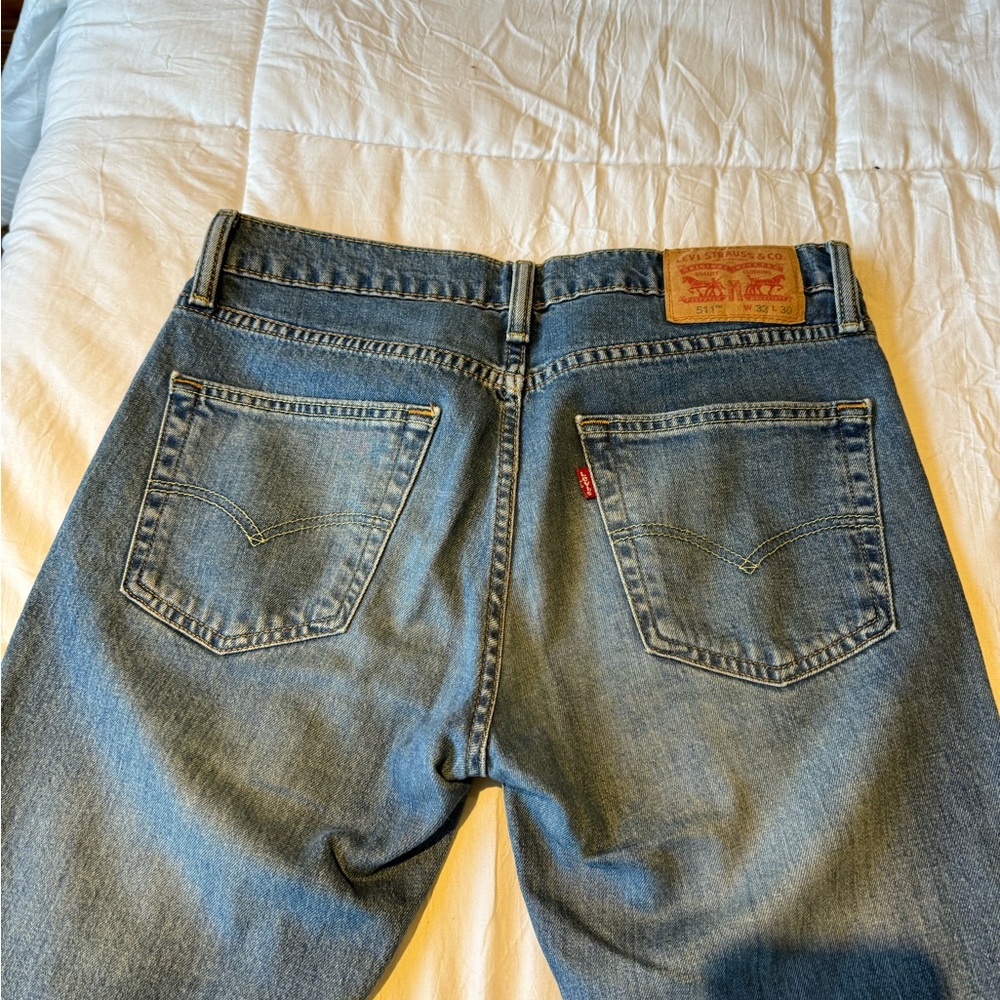 Men’s Levi’s 511 size 32/30. Amazing condition.